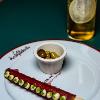 Les Incompetents - breadstick wrapped with raw tuna (complimentary) - French Near Me - Saint Catharines, Ontario Les Incompetents - breadstick wrapped with raw tuna (complimentary) - French Near Me - Saint Catharines, Ontario