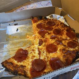 One of the most flavorful pizzas I've ever had.... Hot honey and pepperoni One of the most flavorful pizzas I've ever had.... Hot honey and pepperoni
