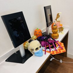 Stratas Dentistry - Stratas Dentistry - customer waiting area