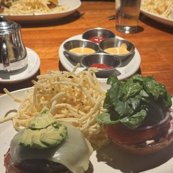 Hillstone Restaurant - california burger - New American Near Me - New York, New York Hillstone Restaurant - california burger - New American Near Me - New York, New York