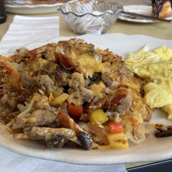Star Family Restaurant - Stuffed hash  browns - American Near Me - Murdo, South Dakota