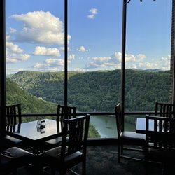 Vista Restaurant - View inside the restaurant