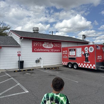 Mel's Hot Dogs - Hot Dogs Near Me - Tampa, Florida