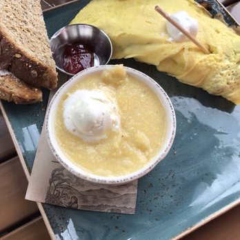 First Watch - Omelette with a side of grits - Breakfast & Brunch Near Me - Chamblee, Georgia