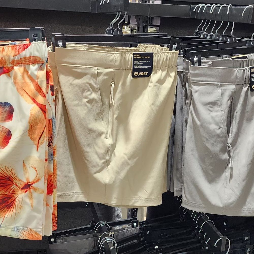 DICK'S Sporting Goods - Sporting Goods Near Me - Santa Clarita, California