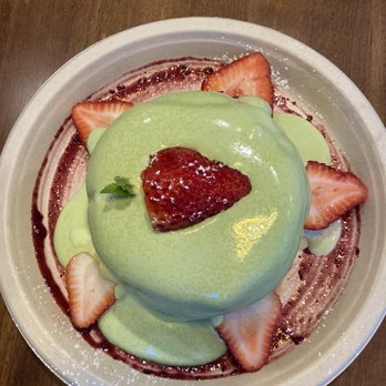 Motto Tea Cafe - Macha Matcha & Strawberry Souffl Pancake - Desserts Near Me - Pasadena, California