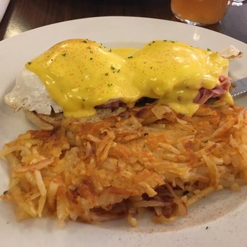 Hen House Eatery - Disappointing Eggs Benedict and Hashbrowns - Breakfast & Brunch Near Me - Minneapolis, Minnesota Hen House Eatery - Disappointing Eggs Benedict and Hashbrowns - Breakfast & Brunch Near Me - Minneapolis, Minnesota
