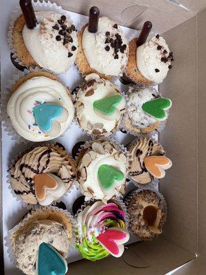 Hayley Cakes and Cookies by null
