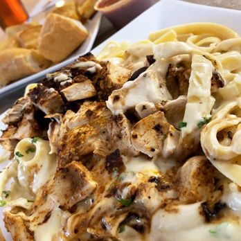 Exchequer Restaurant & Pub - Cajun Chicken Alfredo, Cheesy Garlic Bread, and Cajun Shrimp Alfredo - Pizza Near Me - Chicago, Illinois