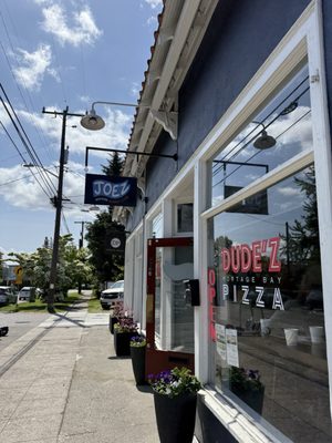 Joe'z Bayside Market and Cafe by null