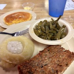 Tammy's Country Diner - I got the meatloaf,green beans mashed potatoes & cornbread