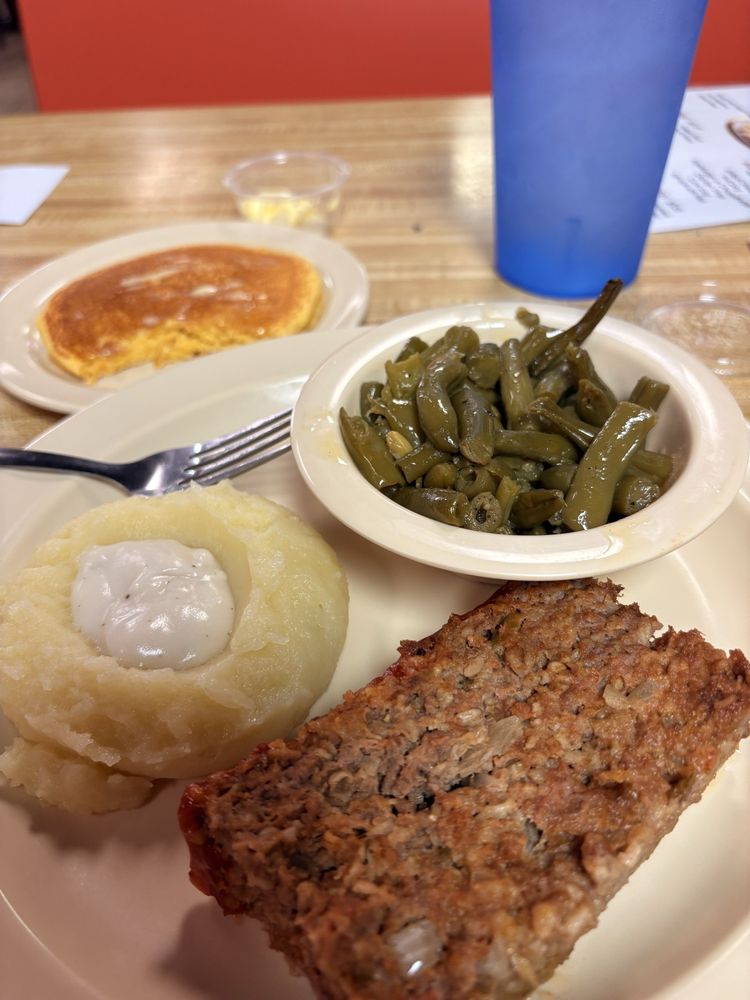 Tammy's Country Diner