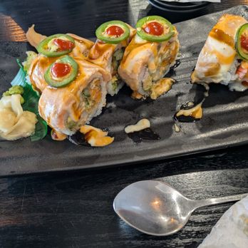 On The Rice - Salmon roll: great flavour, perfectly cooked rice; just would prefer smaller! - Korean Near Me - Newmarket, Ontario On The Rice - Salmon roll: great flavour, perfectly cooked rice; just would prefer smaller! - Korean Near Me - Newmarket, Ontario