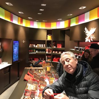 Pierre Hermé - Chocolatiers & Shops Near Me - Paris, 75