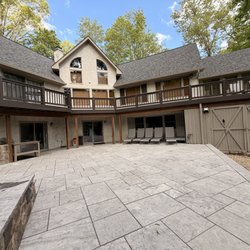 Cherry Ridge Retreat - Hocking Hills Luxury Cabins - lake house