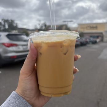 Idego Coffee Roasters - Vanilla iced latte - Coffee Roasteries Near Me - Poway, California