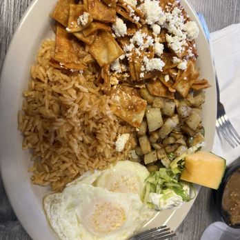 Casa Rubio's Mexican Grill - Chilaquiles con Huevo - Mexican Near Me - Rancho Cucamonga, California