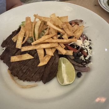 Daily Grill - Fajita bowl - American Near Me - Houston, Texas