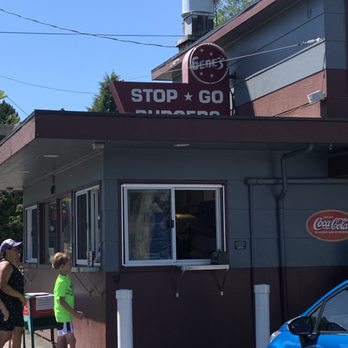 Gene's Stop & Go - Order at the window and they call your name when the order is ready. Original sign and Monte Colors! - Burgers Near Me - Montesano, Washington