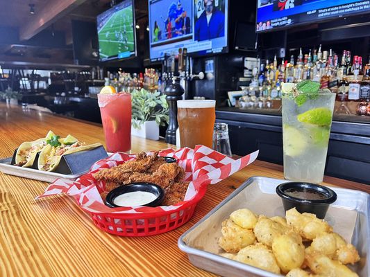 Grand Central Bowl, Arcade & Sports Bar by null