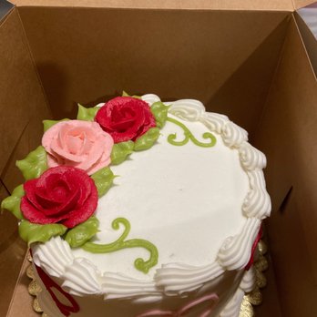 Caramanda's Bake Shoppe - White Chocolate Raspberry Valentines cake. - Bakeries Near Me - Lexington, Kentucky