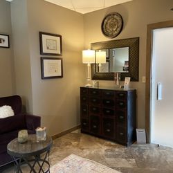 Salon 205 - Treatment Room