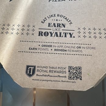 Round Table Pizza - Round Table pizza box - Pizza Near Me - San Ramon, California