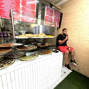 Pizza Spot Hells Kitchen - Pizza display - Pizza Near Me - New York, New York