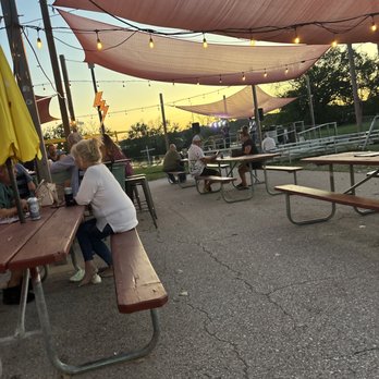 Captain Roy’s - Patio at Captain Roy's - Food Trucks Near Me - Des Moines, Iowa