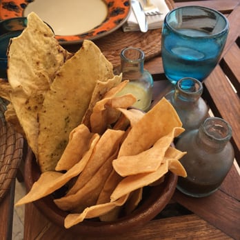 Punta Bonita - Start off with some chips and salsa - Mexican Near Me - Cancún, ROO Punta Bonita - Start off with some chips and salsa - Mexican Near Me - Cancún, ROO
