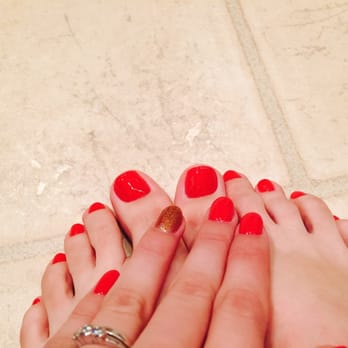Jeanne's Nail Spa - Jeanne did an amazing job as always. I asked for my usual with some holiday sparkle. - Nail Salons Near Me - Milpitas, California