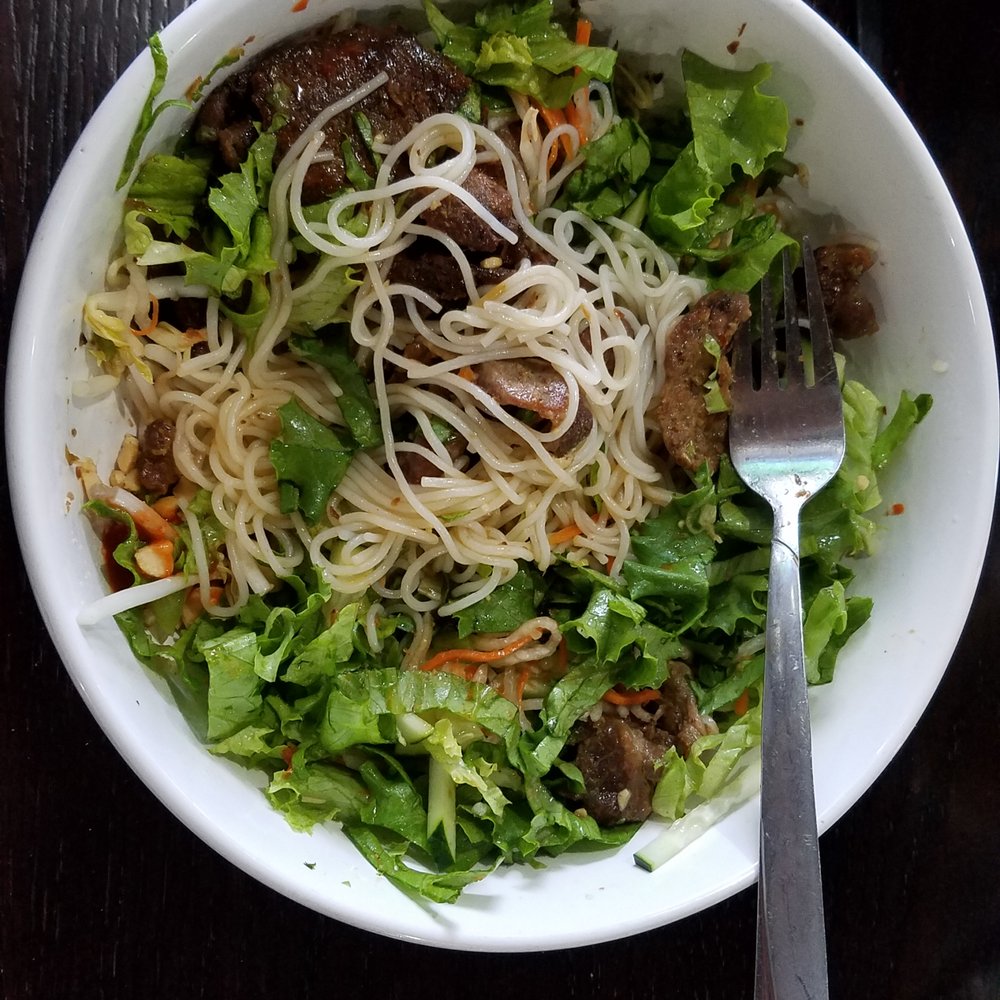 Le Bledo Eatery - Bun Thit Nuong (Vermicelli noodles with BBQ pork) - Vietnamese Near Me - Springfield, Virginia Le Bledo Eatery - Bun Thit Nuong (Vermicelli noodles with BBQ pork) - Vietnamese Near Me - Springfield, Virginia