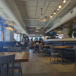 Human Robot Schuylkill Banks - Bar and indoor seating