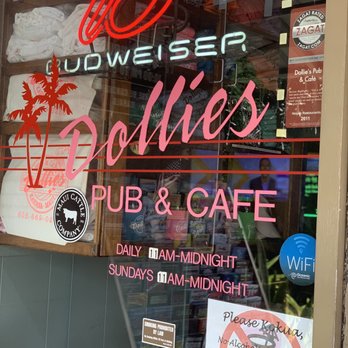 Dollies Pub & Cafe - Pizza Near Me - Lahaina, Hawaii