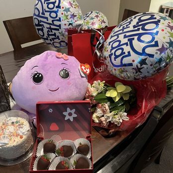 Edible Arrangements - a box of chocolates and balloons - Florists Near Me - Saugus, California Edible Arrangements - a box of chocolates and balloons - Florists Near Me - Saugus, California