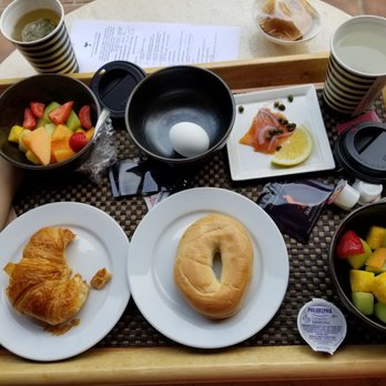 Napa Valley Lodge - Breakfast - Hotels Near Me - Yountville, California Napa Valley Lodge - Breakfast - Hotels Near Me - Yountville, California