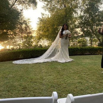 Married By Bobbee - Dallas Arboretum - Officiants Near Me Married By Bobbee - Dallas Arboretum - Officiants Near Me