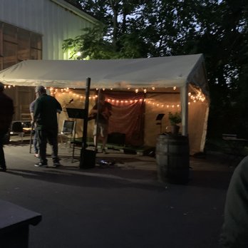 Unity Vibration - Outdoor live bands playing. - Beer Bar Near Me - Ypsilanti, Michigan