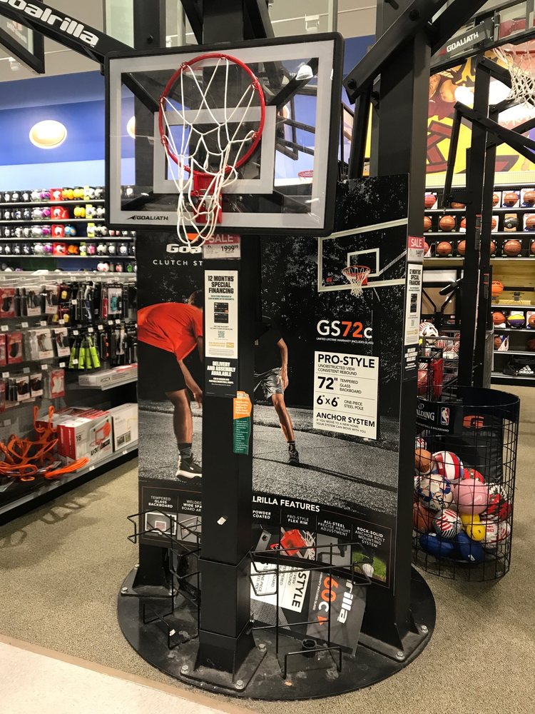 DICK’S SPORTING GOODS Updated September 2024 13 Photos 1968