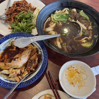 New Mandarin Noodle Deli - Chinese Near Me - Temple City, California