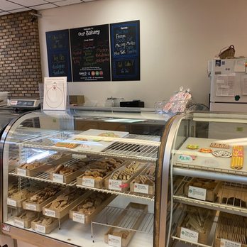Happy Dog Barkery - Pet Stores Near Me - Downers Grove, Illinois Happy Dog Barkery - Pet Stores Near Me - Downers Grove, Illinois