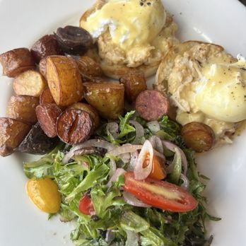 Draper's Steak & Seafood - Crab cake Benedict with salad and potatoes - Salad Near Me - Fairfax, Virginia
