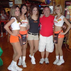 Hooters - Selma girls!