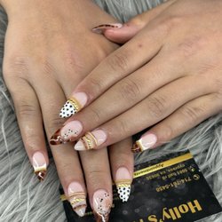 Holly’s Nails
