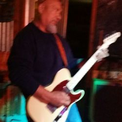 Ronnie's Hog Heaven - Buddy Manchac