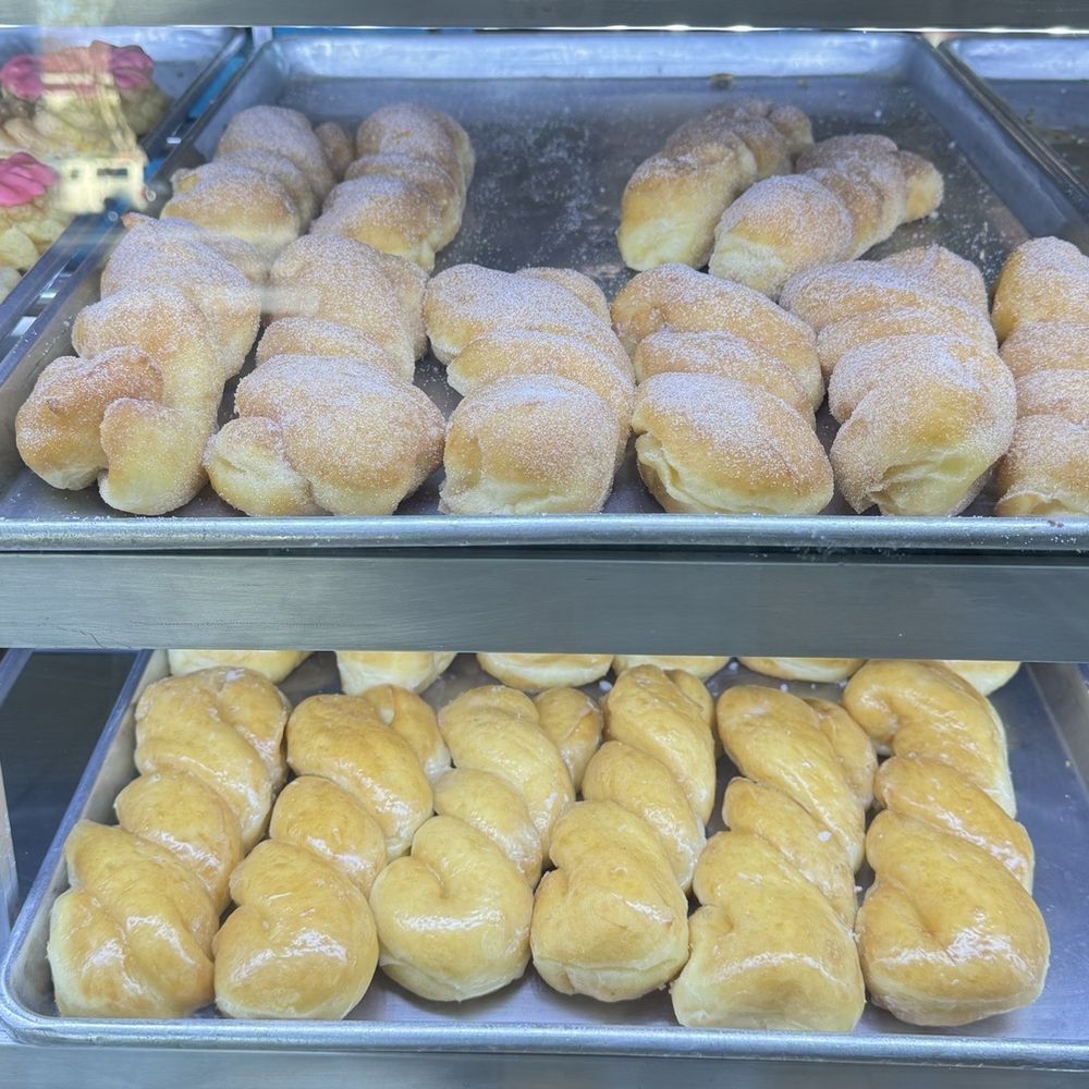Star Donuts - Variety of donuts - it's a Twister Fest! So many styles - Donuts Near Me - Newbury Park, California Star Donuts - Variety of donuts - it's a Twister Fest! So many styles - Donuts Near Me - Newbury Park, California