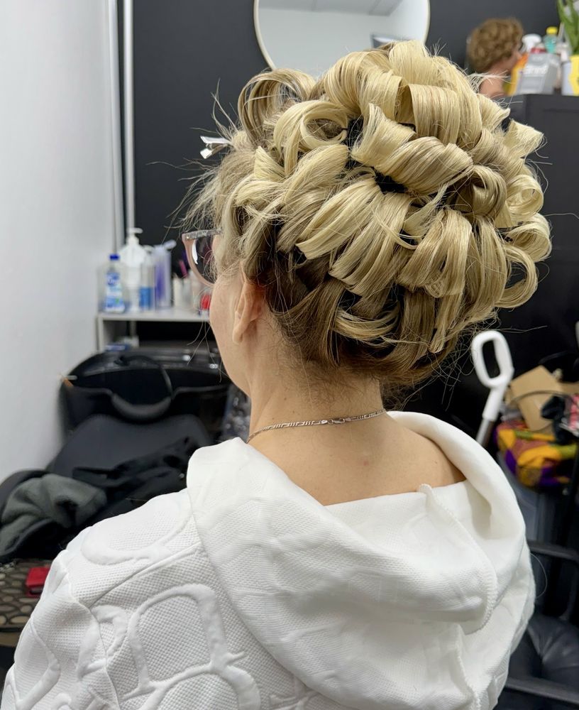 Glam by Servando's Hairstudio Logo