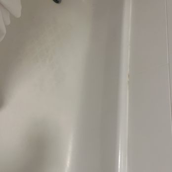 Hampton Inn & Suites Palmdale - Bathtub - Hotels Near Me - Palmdale, California