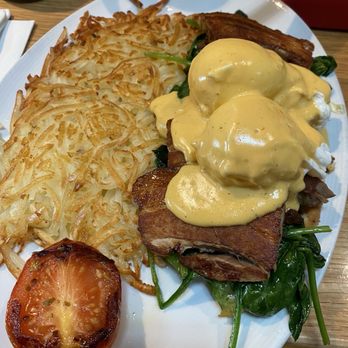 Flap Your Jacks - Wilbur Benedict and opted in for Hashbrown Potatoes (extra) - Breakfast & Brunch Near Me - San Diego, California