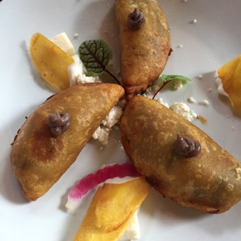 Hugo's - Empanadas de Plátano (Plantain turnovers stuffed with frijoles refritos, queso fresco; $12) - Mexican Near Me - Houston, Texas